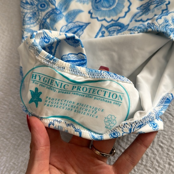 MELISSA ODABASH ZANZIBAR CERAMIC SWIMSUIT, size 2, $278 - Picture 11 of 11